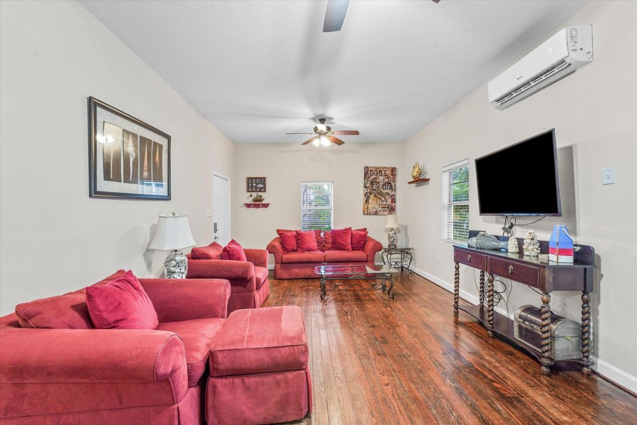 Tranquil Getaway In The Heart Of Galveston, Pets Welcome Buitenkant foto